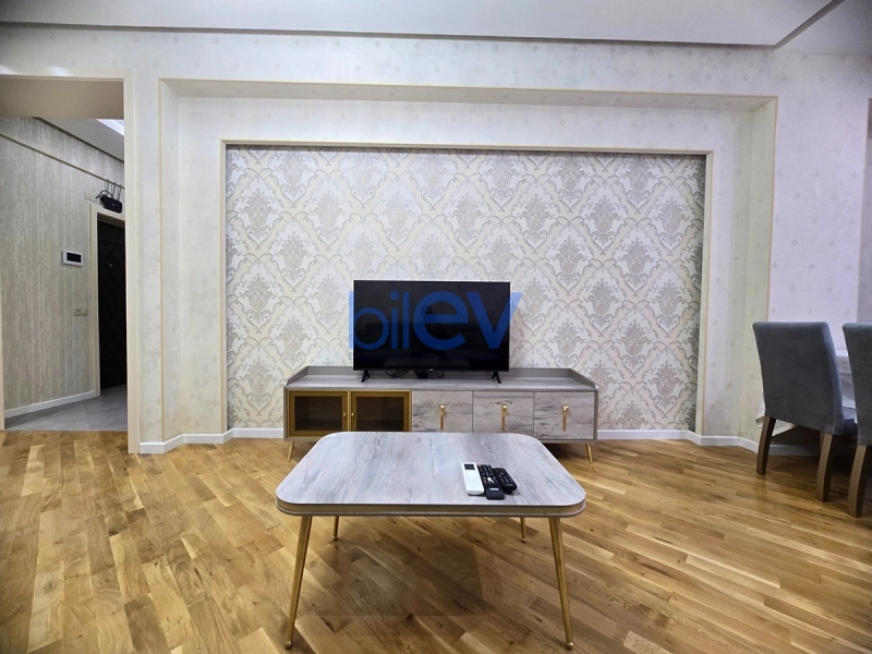 Aylıq Kirayə 3 otaqlı Yeni Tikili bina evi  105m², Bakı