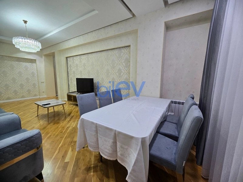 Aylıq Kirayə 3 otaqlı Yeni Tikili bina evi  105m², Bakı