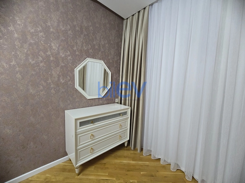 Aylıq Kirayə 3 otaqlı Yeni Tikili bina evi  105m², Bakı