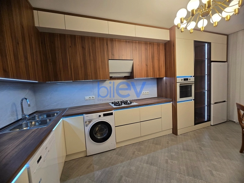 Aylıq Kirayə 3 otaqlı Yeni Tikili bina evi  105m², Bakı