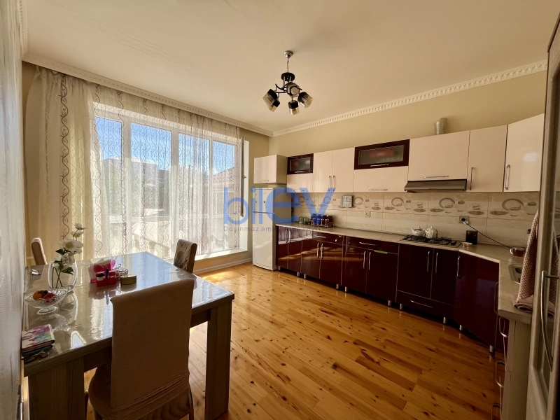 Satış 7 otaqlı Həyət evi  370m², Xırdalan