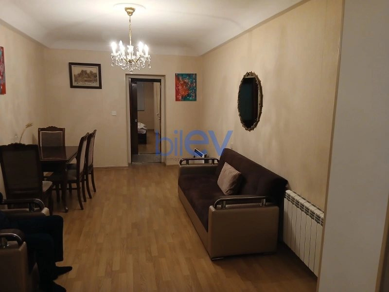 Aylıq Kirayə 2 otaqlı Köhnə Tikili bina evi  90m², Bakı