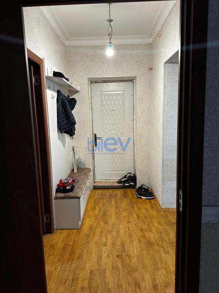 Satış 3 otaqlı Köhnə Tikili bina evi  100m², Bakı