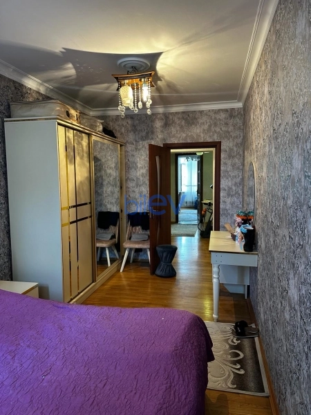 Satış 3 otaqlı Köhnə Tikili bina evi  100m², Bakı