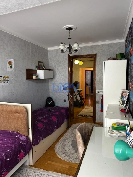 Satış 3 otaqlı Köhnə Tikili bina evi  100m², Bakı