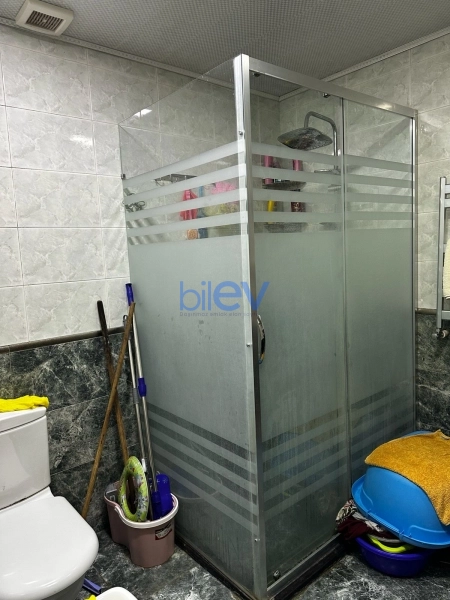 Satış 3 otaqlı Köhnə Tikili bina evi  100m², Bakı