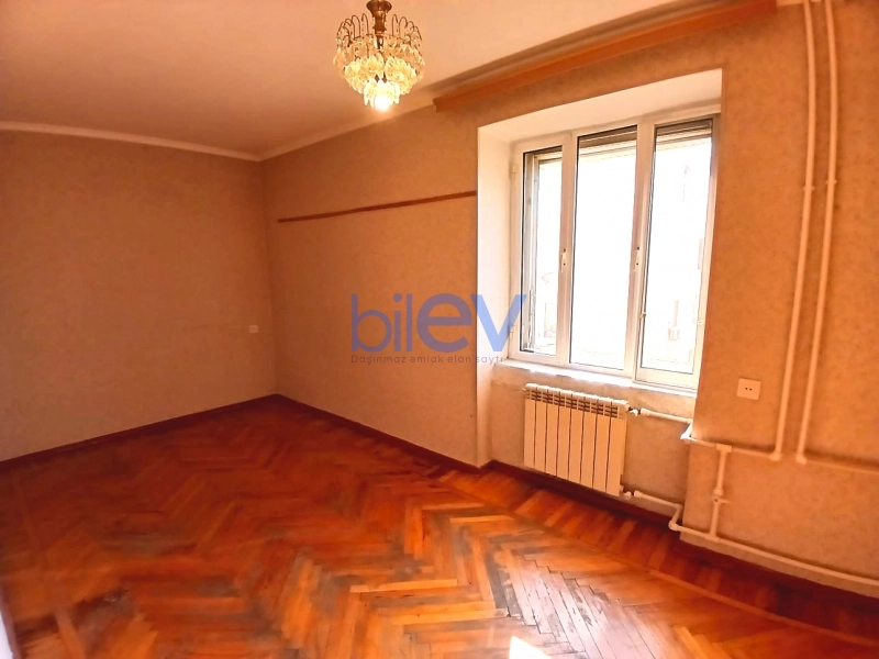 Satış 2 otaqlı Köhnə Tikili bina evi  55m², Bakı