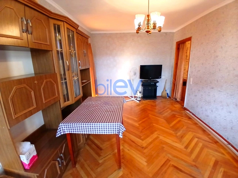 Satış 2 otaqlı Köhnə Tikili bina evi  55m², Bakı