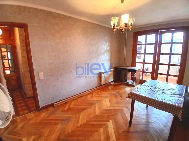 Satış 2 otaqlı Köhnə Tikili bina evi  55m², Bakı