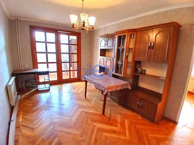 Satış 2 otaqlı Köhnə Tikili bina evi  55m², Bakı