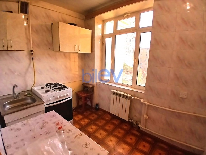 Satış 2 otaqlı Köhnə Tikili bina evi  55m², Bakı