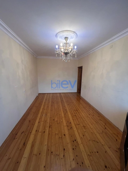 Aylıq Kirayə 2 otaqlı Köhnə Tikili bina evi  65m², Bakı