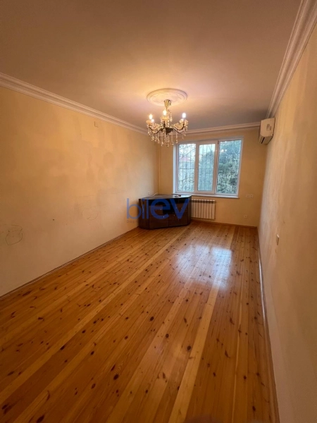 Aylıq Kirayə 2 otaqlı Köhnə Tikili bina evi  65m², Bakı