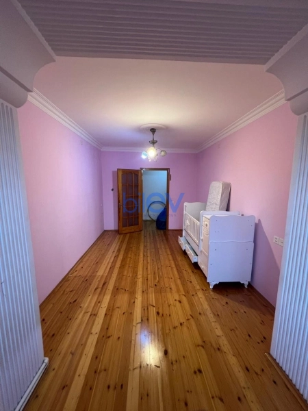 Aylıq Kirayə 2 otaqlı Köhnə Tikili bina evi  65m², Bakı
