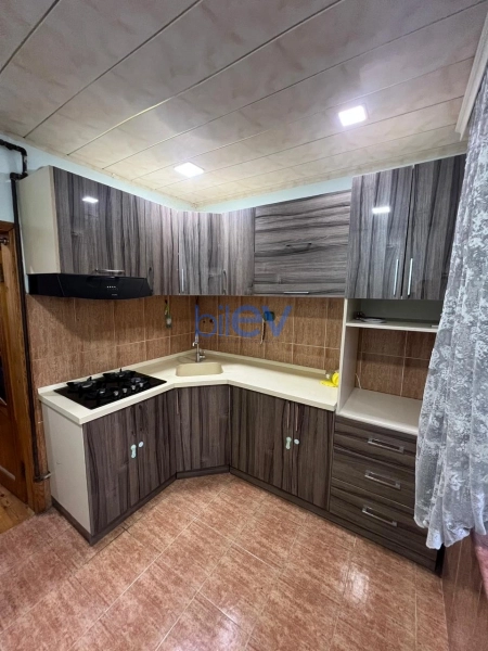 Aylıq Kirayə 2 otaqlı Köhnə Tikili bina evi  65m², Bakı