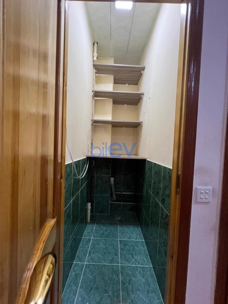 Aylıq Kirayə 2 otaqlı Köhnə Tikili bina evi  65m², Bakı