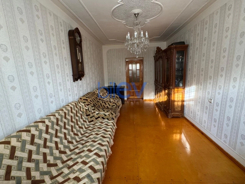 Aylıq Kirayə 3 otaqlı Köhnə Tikili bina evi  65m², Bakı