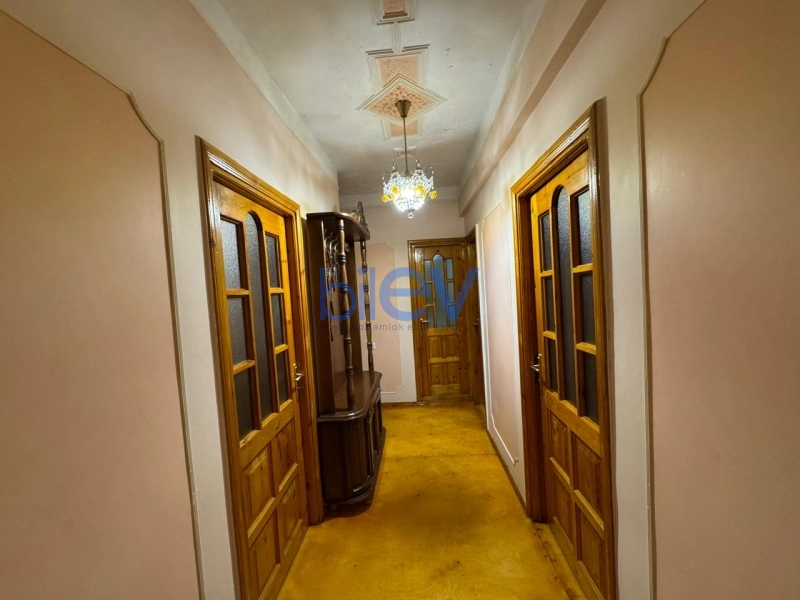 Aylıq Kirayə 3 otaqlı Köhnə Tikili bina evi  65m², Bakı