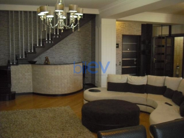 Aylıq Kirayə 4 otaqlı Yeni Tikili bina evi  189m², Bakı