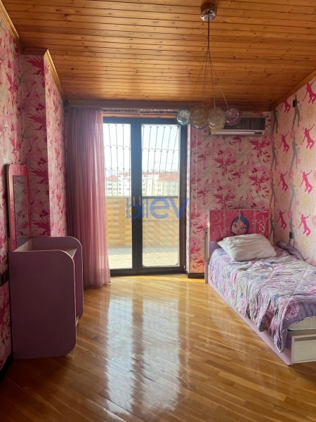 Aylıq Kirayə 4 otaqlı Yeni Tikili bina evi  189m², Bakı