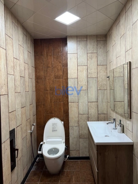 Aylıq Kirayə 4 otaqlı Yeni Tikili bina evi  189m², Bakı