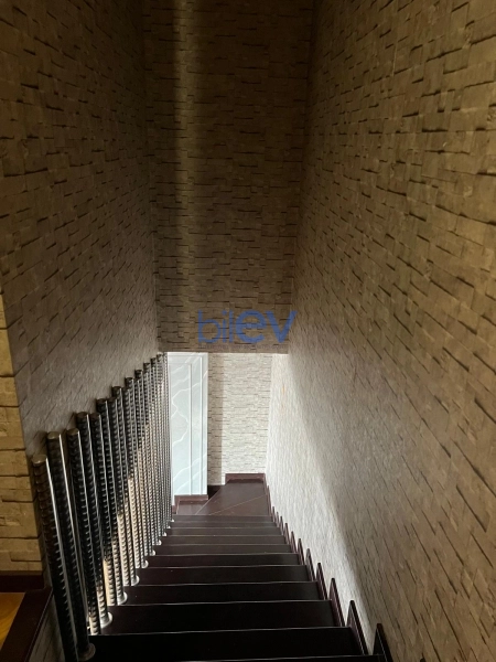 Aylıq Kirayə 4 otaqlı Yeni Tikili bina evi  189m², Bakı