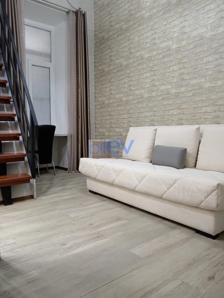 Aylıq Kirayə 1 otaqlı Köhnə Tikili bina evi  30m², Bakı