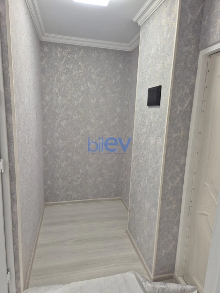 Satış 1 otaqlı Köhnə Tikili bina evi  30m², Bakı