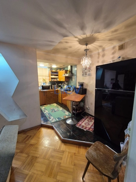 Satış 2 otaqlı Köhnə Tikili bina evi  53m², Bakı