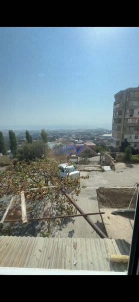 Satış 3 otaqlı Köhnə Tikili bina evi  74m², Bakı