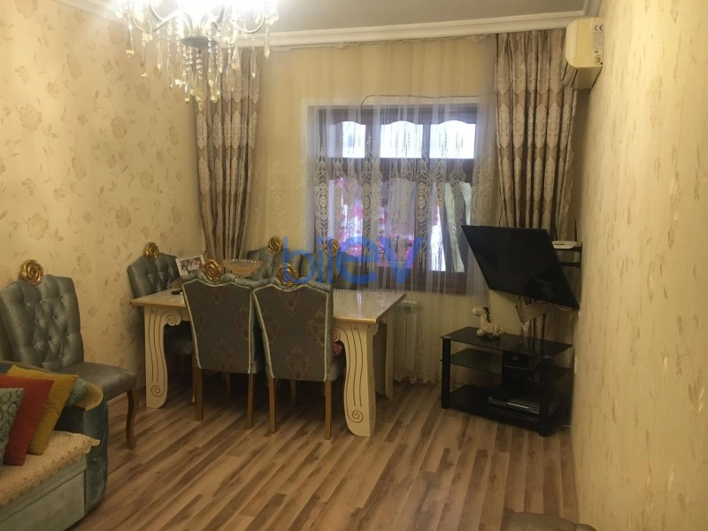 Aylıq Kirayə 2 otaqlı Köhnə Tikili bina evi  60m², Bakı