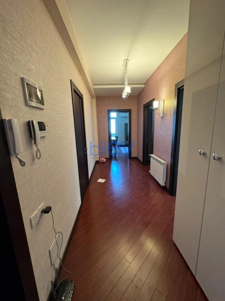 Aylıq Kirayə 2 otaqlı Yeni Tikili bina evi  77m², Bakı