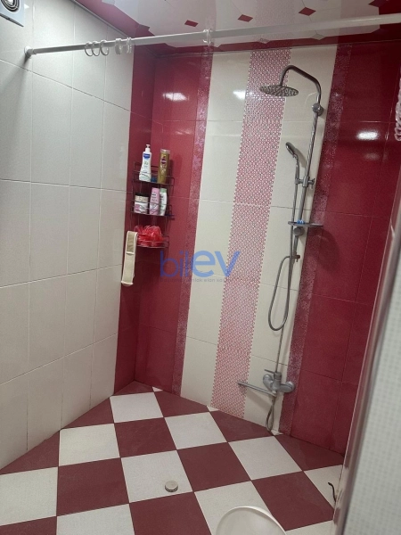 Aylıq Kirayə 3 otaqlı Yeni Tikili bina evi  134m², Bakı