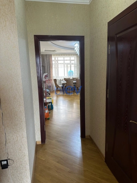 Aylıq Kirayə 3 otaqlı Yeni Tikili bina evi  134m², Bakı