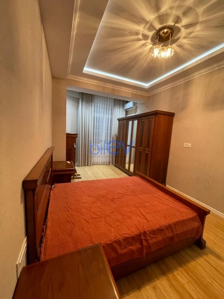 Aylıq Kirayə 2 otaqlı Köhnə Tikili bina evi  95m², Bakı