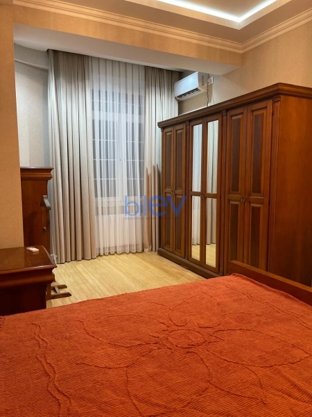 Aylıq Kirayə 2 otaqlı Köhnə Tikili bina evi  95m², Bakı