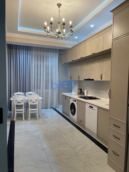 Aylıq Kirayə 2 otaqlı Köhnə Tikili bina evi  95m², Bakı