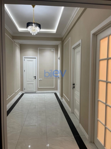 Aylıq Kirayə 2 otaqlı Köhnə Tikili bina evi  95m², Bakı