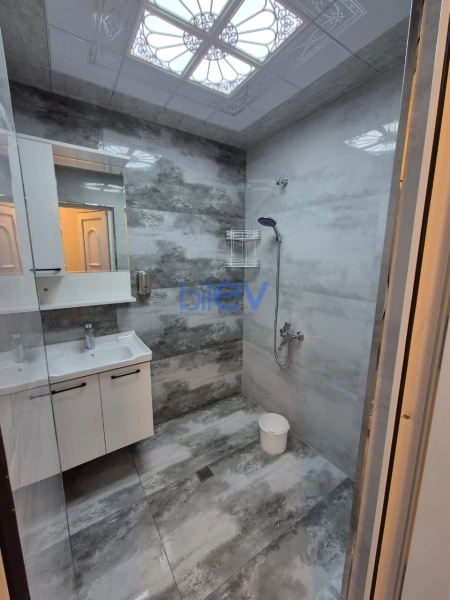 Satış 3 otaqlı Köhnə Tikili bina evi  67m², Bakı