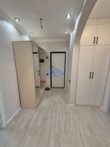 Satış 3 otaqlı Köhnə Tikili bina evi  67m², Bakı