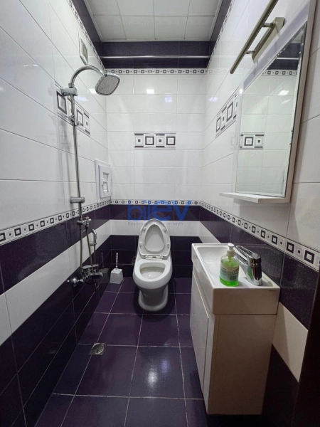 Aylıq Kirayə 3 otaqlı Yeni Tikili bina evi  137m², Bakı