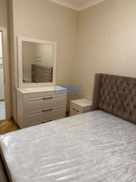 Aylıq Kirayə 2 otaqlı Yeni Tikili bina evi  63m², Bakı