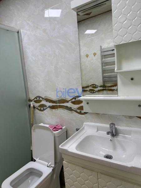 Aylıq Kirayə 2 otaqlı Yeni Tikili bina evi  63m², Bakı