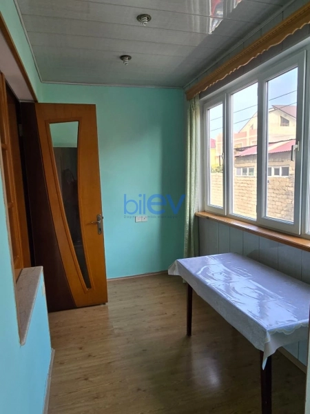 Aylıq Kirayə 3 otaqlı Köhnə Tikili bina evi  60m², Bakı