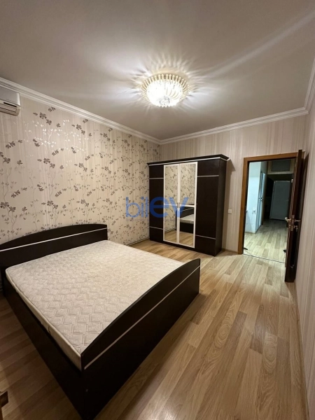Aylıq Kirayə 3 otaqlı Köhnə Tikili bina evi  50m², Bakı