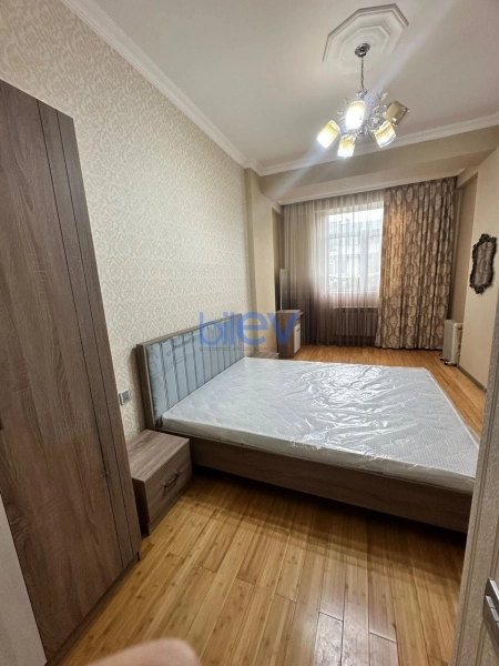 Aylıq Kirayə 2 otaqlı Yeni Tikili bina evi  88m², Bakı