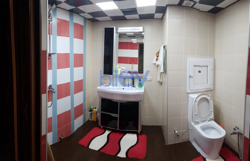 Satış 3 otaqlı Köhnə Tikili bina evi  8m², Bakı