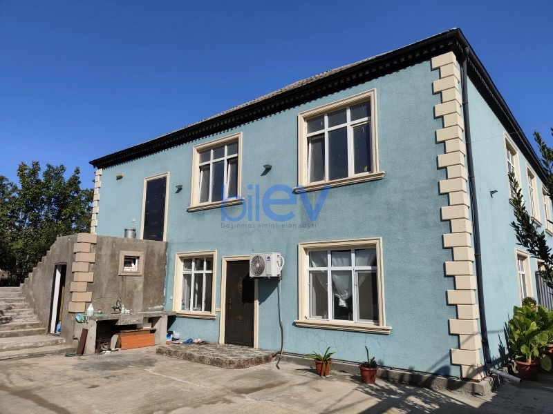 Satış 14 otaqlı Həyət evi  330m², Bakı
