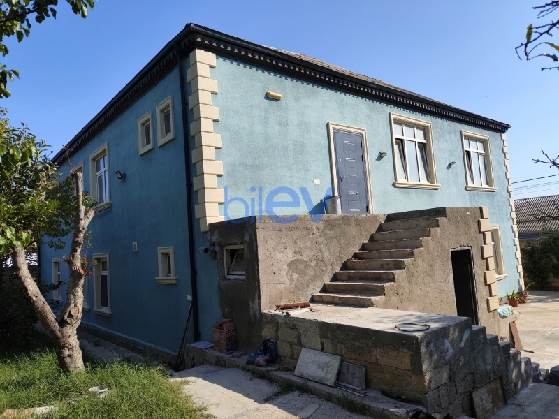 Satış 14 otaqlı Həyət evi  330m², Bakı