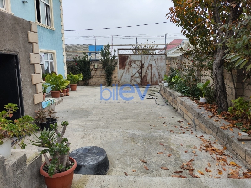 Satış 14 otaqlı Həyət evi  330m², Bakı